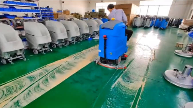 中西2023年还在用人工的物业保洁不妨试试洗地机吧